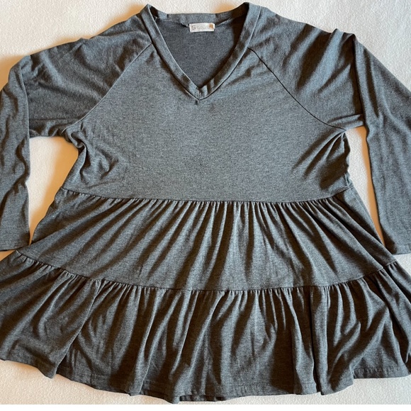 "For G and PL" Tiered Baby Doll Tunic Gray 2XL - Picture 1 of 7